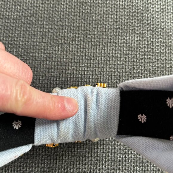 Lele Sadoughi headband pale blue with pearl and sun beads in good used condition - Picture 5 of 14